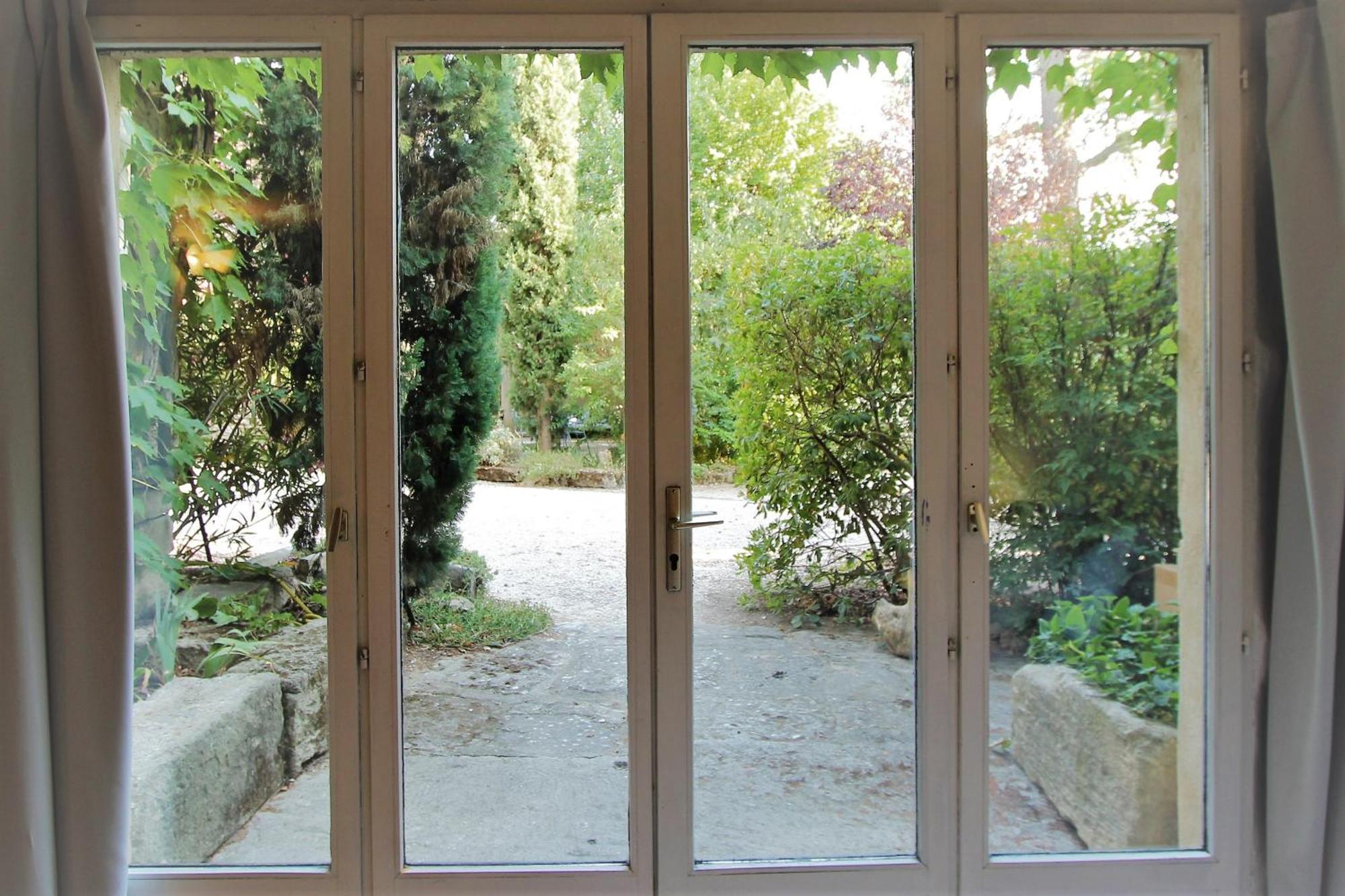 Gites Provence Et Nature - Entre Luberon Et Monts De Vaucluse Cabrieres-d'Avignon Room photo